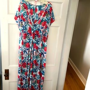 Cover up/Beach maxi dress. Red, Blue on White floral pattern. Size XL